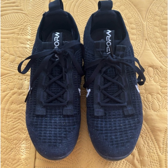 NIKE AIR VAPORMAX 2021 - Picture 2 of 6